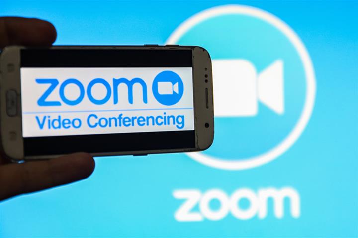 Zoomは中国で個々のユーザーのサインアップを停止します