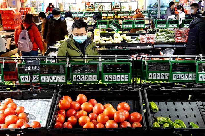Chinese Grocers Averted Department Stores', Malls' Nosedives Amid Covid-19
