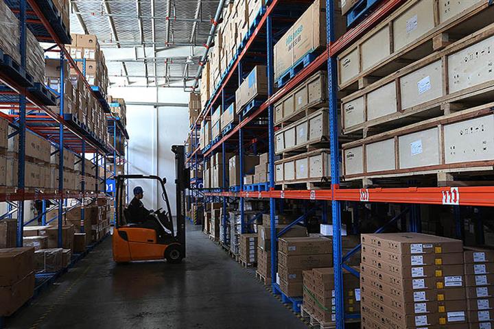 China's Logistics Revenue Slide Slowed to 4.2% in First Four Months as Covid-19 Let Up