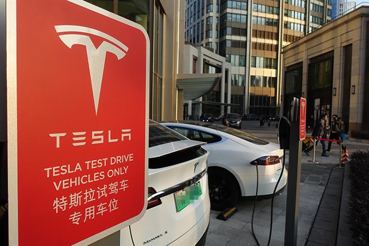 Tesla Opens Nine New Superchargers in Beijing