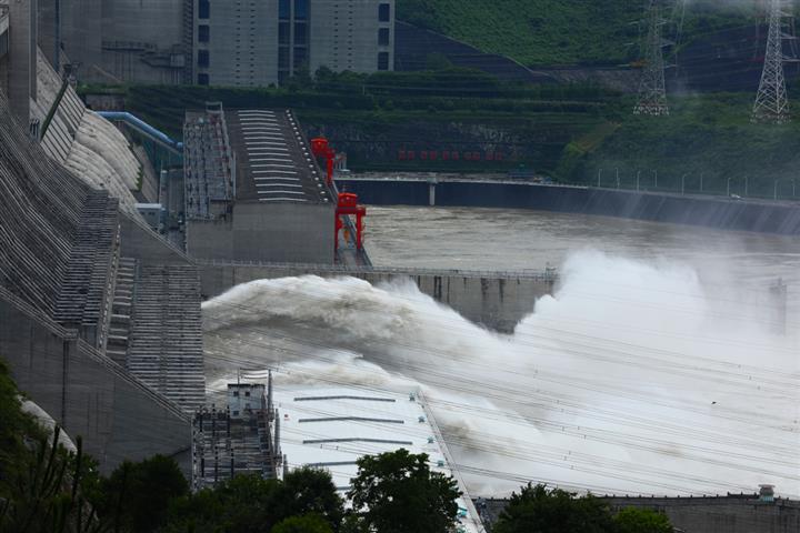[In Photos] China's Three Gorges Dam Opens Floodgates for First Time This Year