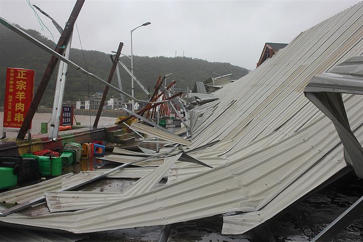 中国東部の台風ハグピットの土地