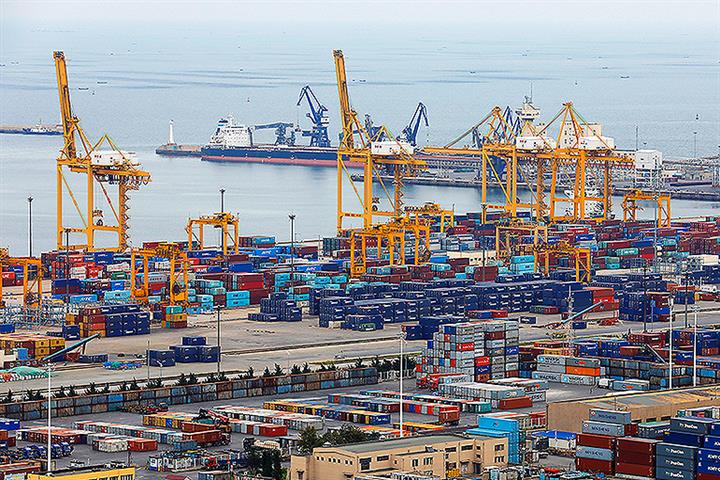 China’s Trade Surplus Rose 33% to USD62.3 Billion in July, Customs Says