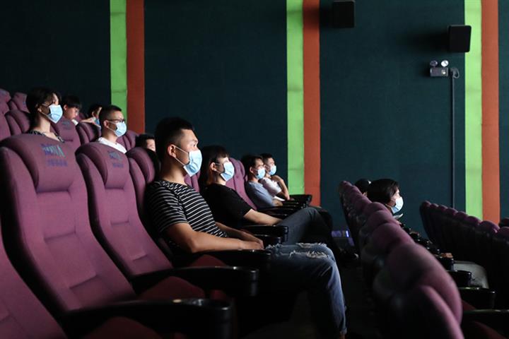 Chinaの33 Million Moviegoers Help Reopened Cinemas Recover Despite Reruns