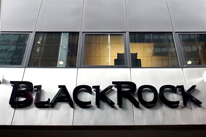 China Lets BlackRock Form First Foreign Fund Company