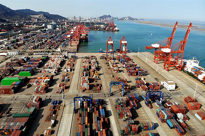 Belt and Road Countries Made Up 42% of China's Goods Trade Last Year, Report Shows 