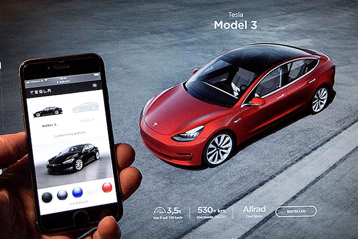 Tesla App Can Control Other People’s Cars If Wrong Vehicle Is Linked, Report Says