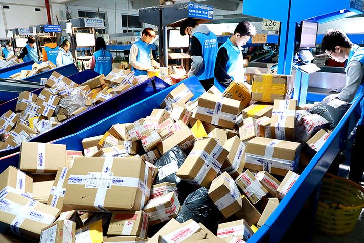 China’s Express Parcel Volume Jumped 53% Over National Day Holiday
