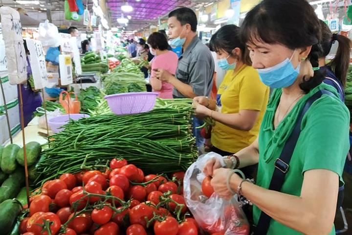 China's CPI Growth Is Likely to Slow Further in Fourth Quarter, Experts Say 