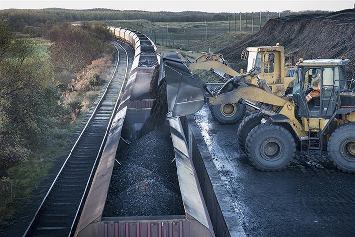Henan’s Coal Mines Roar Back to Life as Demand, Prices Soar