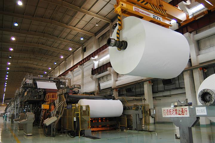 Paper Makers Hike Prices Ahead of Chinese Ban on Solid Waste Imports