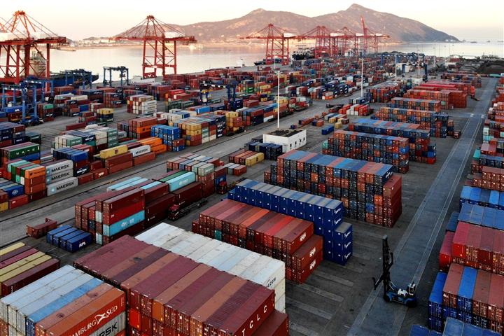 China’s November Trade Surplus Surprises, Doubling to USD75.4 Billion