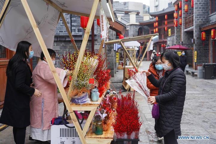 [写真で] 人々は中国全土で春祭りを祝う
