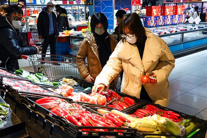 China Will Put Focus on Driving Up Consumption After Two Sessions, Ex-Official Says