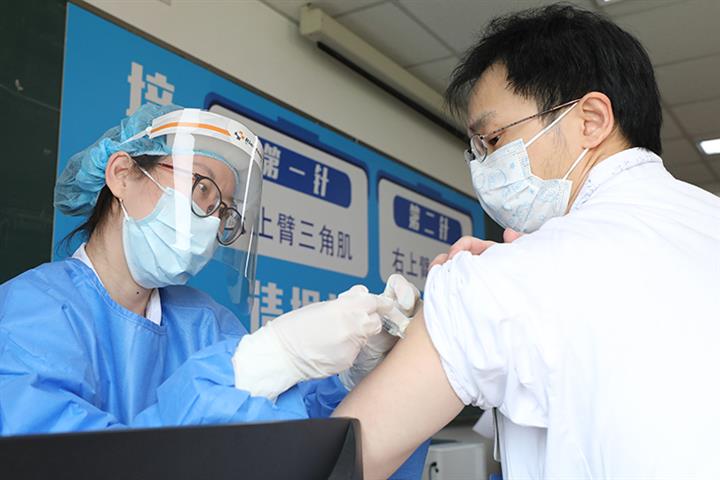 China’s Covid-19 Inoculation Program Hits 82.8 Million Doses