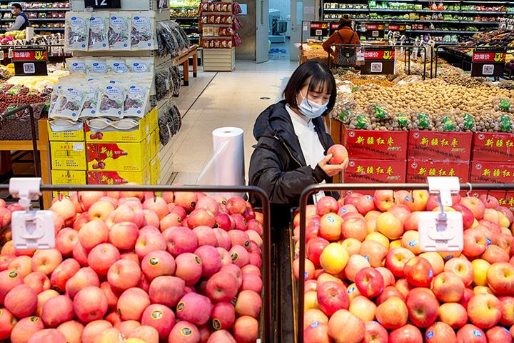 China Gets Back to Consumer Inflation in March, With Surprise 0.4% Uptick