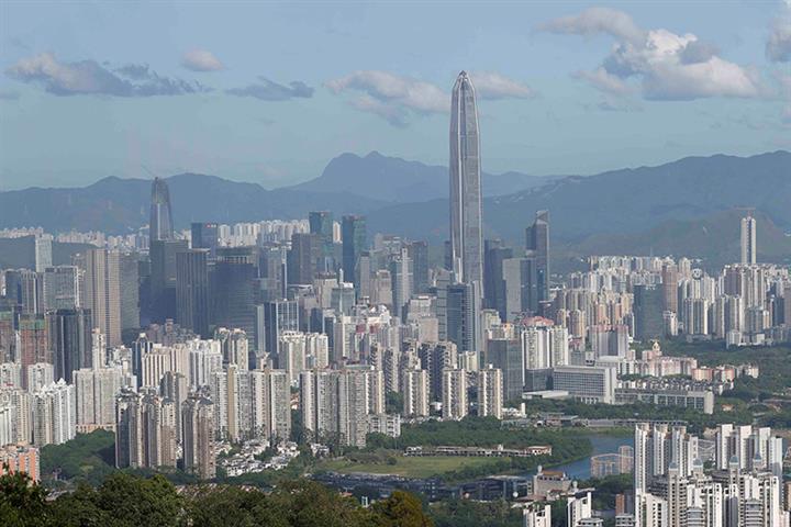 Shenzhen’s Primary School Enrollment, Phone Subscriptions Fell Last Year as Demographic Tide Turns