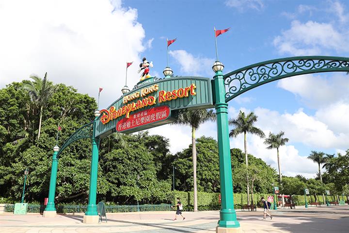 Hong Kong Disneyland Has Sixth Annual Loss After Pandemic Forced Closure