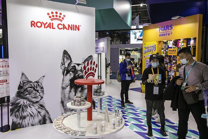 US Mars to Open Asia's Biggest Pet Food Plant in China by 2022 to Tap Into 'Cat Economy'