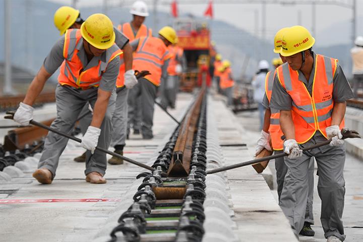 Tracks Are Laid for China's First Non-State-Owned High-Speed Railway Ahead of 2021 Launch