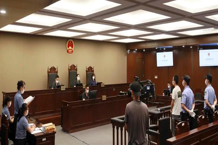 Shanghai Court Jails Man for Forging Hospital Seals to Fake Covid Test Reports