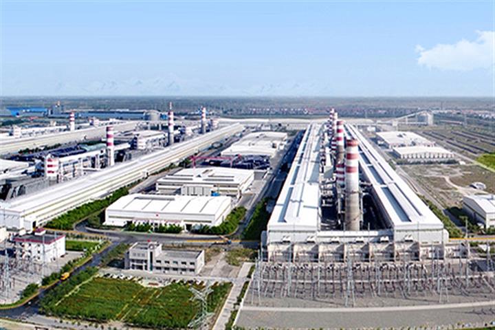 China’s Tianshan Aluminum to Buy 49% Stake in Owner of Indonesian Mining Firms
