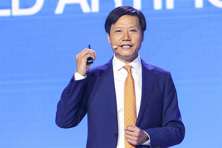 Xiaomi to Topple Samsung as No. 1 Smartphone Supplier in Three Years, Founder Says