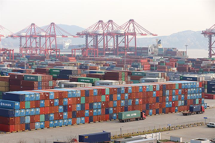 Maersk, Evergreen, Other Global Shippers Set up Empty Container Hub in Shanghai