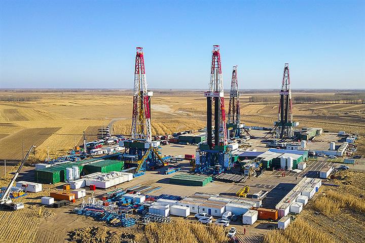 PetroChina Finds Shale Oil, Breathing New Life Into China's Biggest Oilfield