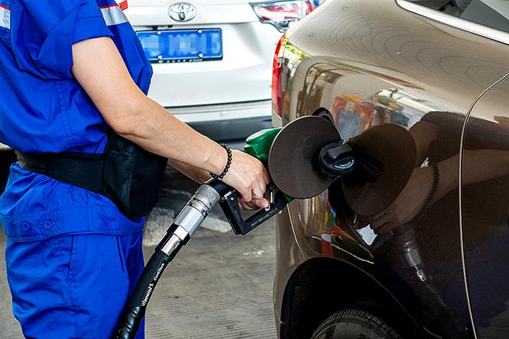 Chinese Drivers Face Fuel Shortages as Gas Stations Limit Supply Amid Soaring Crude Oil Prices