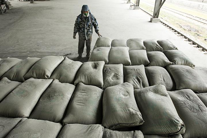 Chinese Cement Makers Lower Prices, Further Cuts Expected 