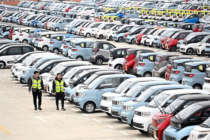 中国の自動車販売は2022年に5% 増加し、NEV販売は42% 急増するとCAAMは述べています