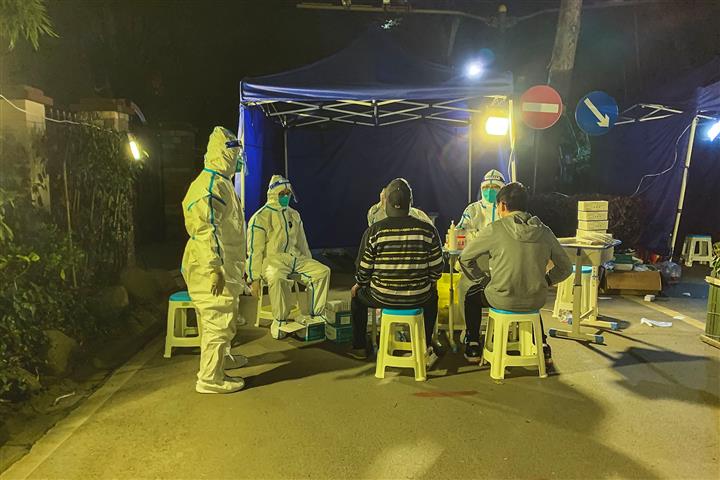 [In Photos] New Covid-19 Cases in Shanghai Hit Record High