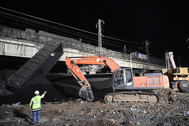 No One Was Hurt in Freight Train Derailment Near Tianjin, Rail Operator Says