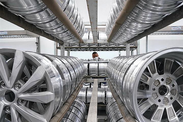 Caixin’s China Composite PMI Fell to Lowest in 24 Months in April Amid Covid Woes 