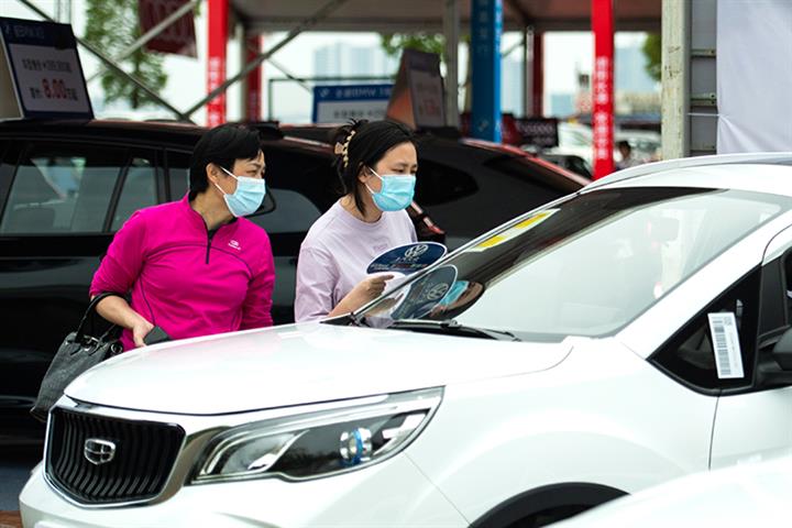 China’s USD9 Billion of Car Purchase Tax Cuts Could Boost Sales by 5%, Industry Body Chief Says