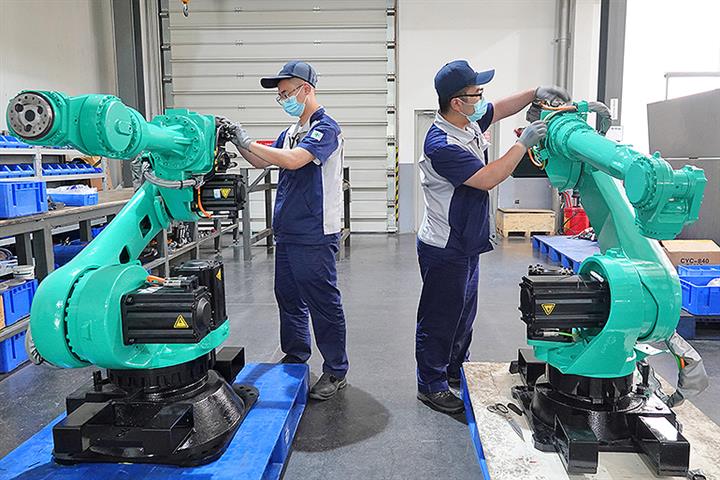 Chinese SMEs Drive China-Made Robot Demand