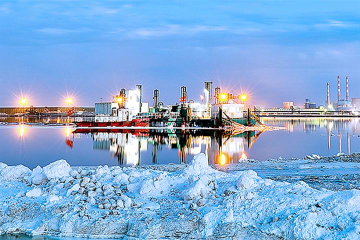 China’s Qinghai Salt Lake Jumps as New Lithium Carbonate Factory Comes Online