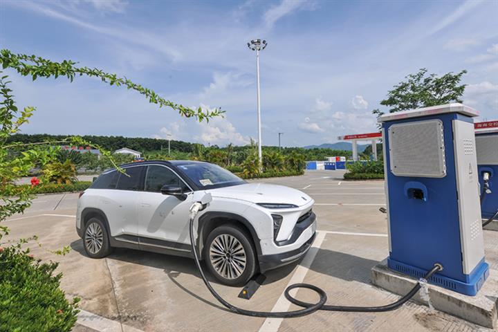 China Mulls Extending EV Tax Break to Boost Sales