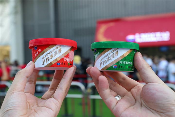 Resellers Quadruple Price of Kweichow Moutai’s Hit Liquor Ice Cream