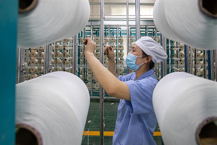 Almost 20% of China’s Workforce Is in Manufacturing, Study Shows