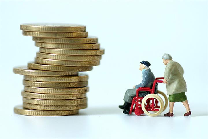 China to Roll Out Trial Retirement Savings Scheme With 20-Year Cap