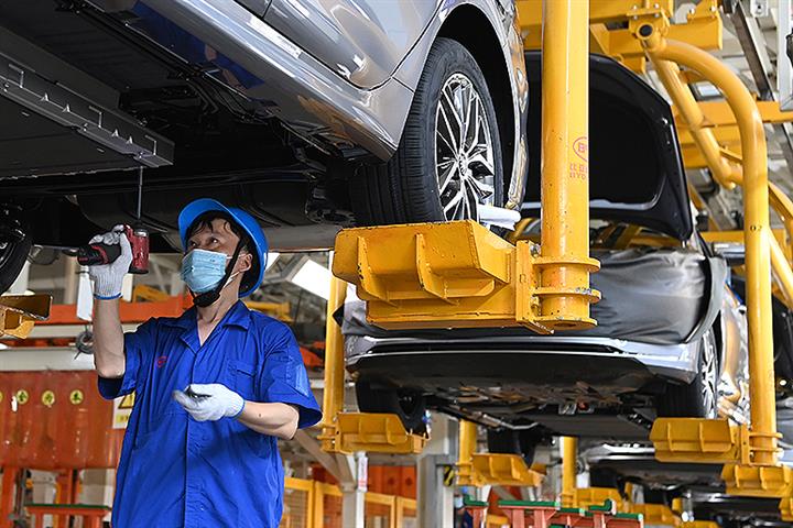 China’s Carmakers Saw Profits Double in August Though Industrial Profits Keep Falling