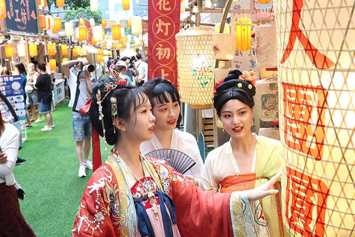 China’s Market for Han Dynasty-Style Clothing Is Worth USD1.4 Billion