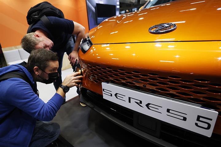 Chinese NEVs Draw Attention at Paris Motor Show