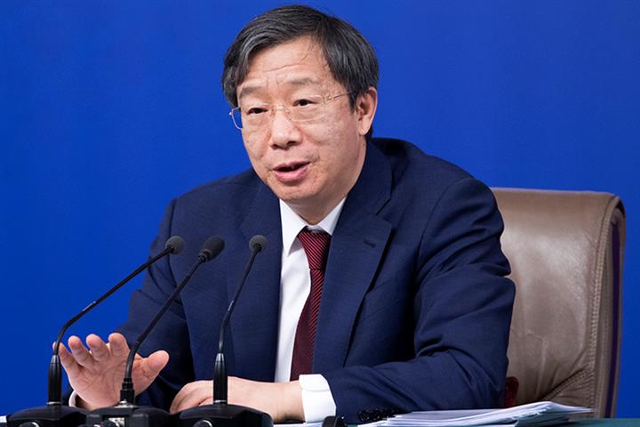 PBOC Is Working With Hong Kong Monetary Authority, Other Central Banks on E-Currencies, Governor Says
