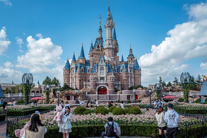 Shanghai Disney Denies Shutting Down From Dec. 15