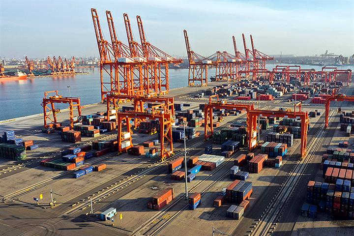 China’s Trade Surplus Was Lowest in Eight Months in November, Missing Expectations