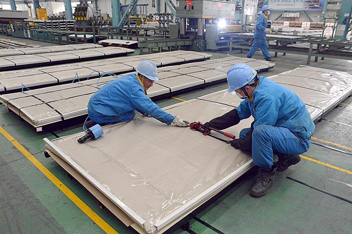 Chinese Exporters Turn to Other Markets as US Orders Drop