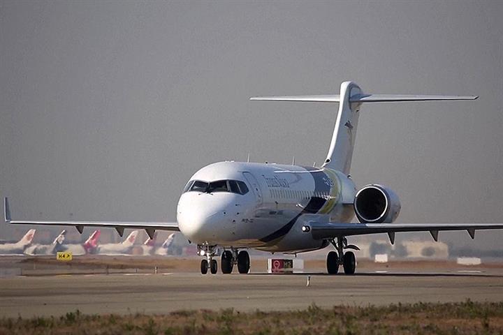 Comac Delivers First Chinese Jet to Overseas Airline